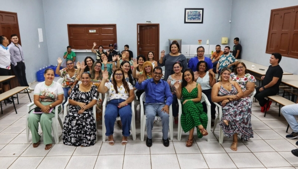 APAE Rio Branco promove café da manhã especial e homenageia mulheres que fazem a diferença na instituição de ensino